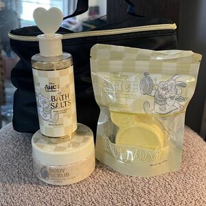 Disney Alice in Wonderland Bath Set - Cream and Yellow